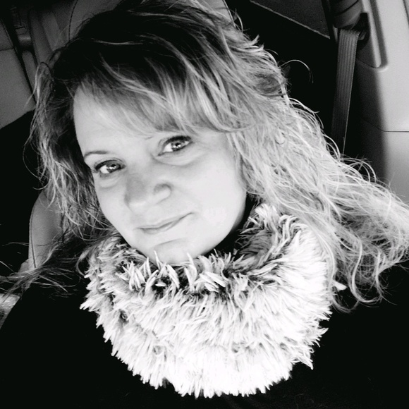 Meet your Posher, Cory - Picture 1 of 1